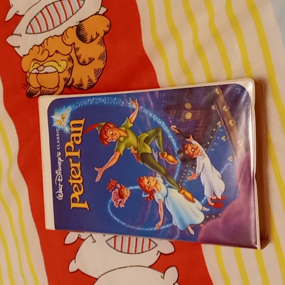 Barely Used, Like New, Lot of 4 Disney VHS Vintage & Collectible Movie Classics - Picture 5 of 15